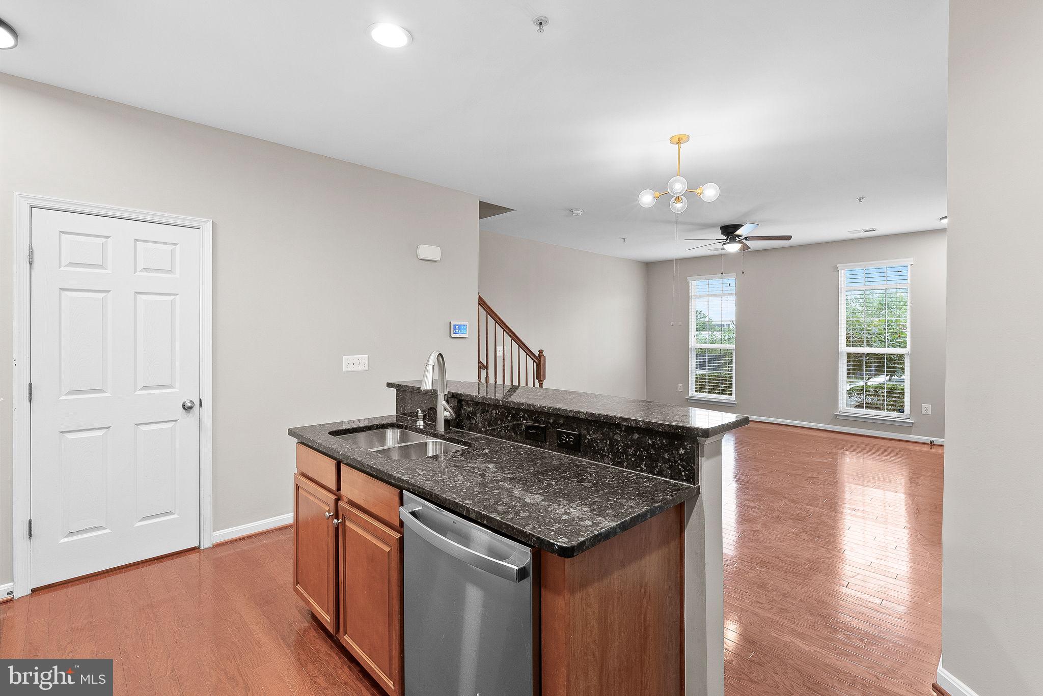 9435 Stonewall Road Manassas, VA 20110 - Photo 7 of 27