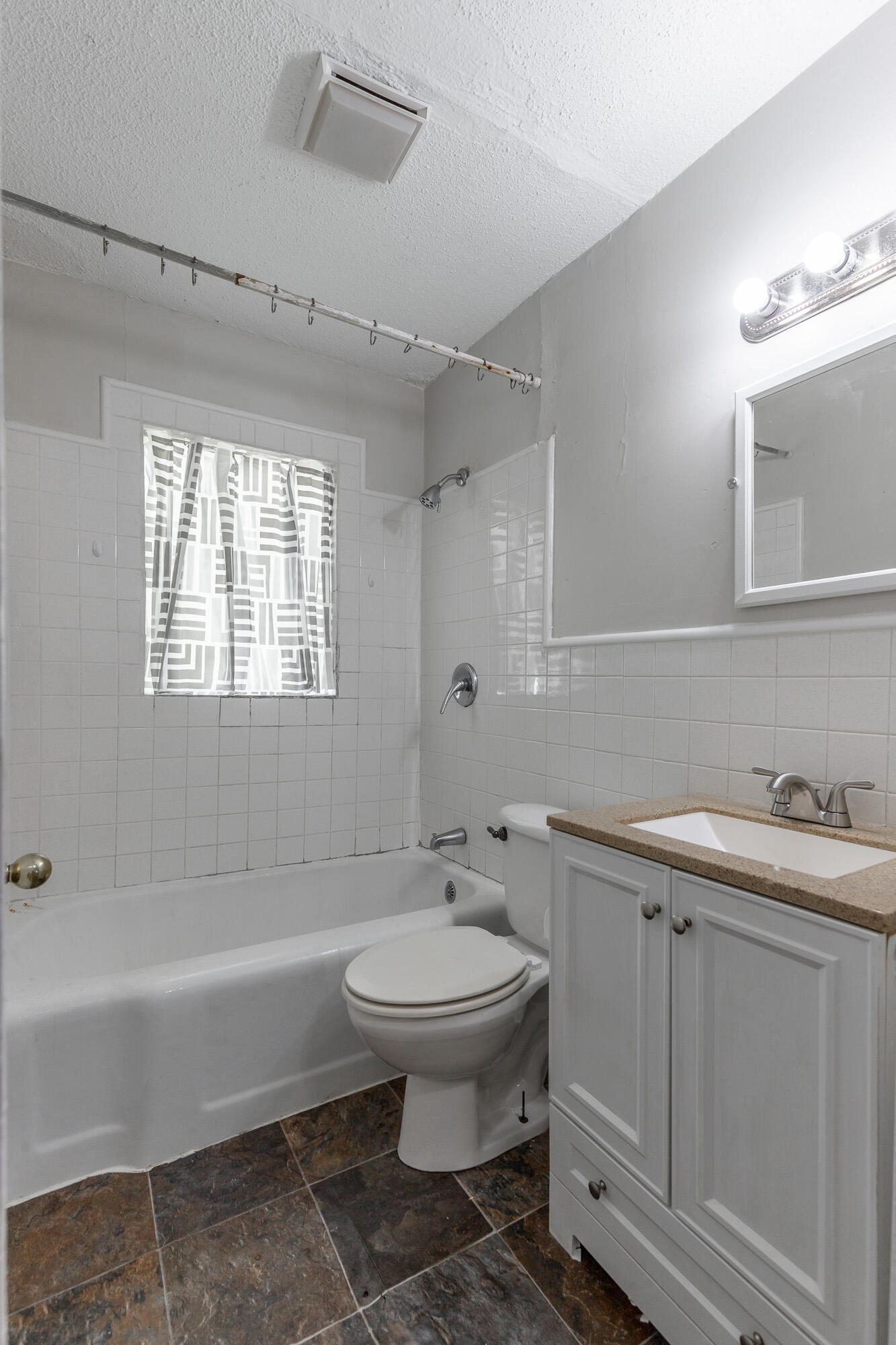 1713 Strawberry Lane Hixson, TN 37343 - Photo 14 of 26 1713 Strawberry Lane HD-46