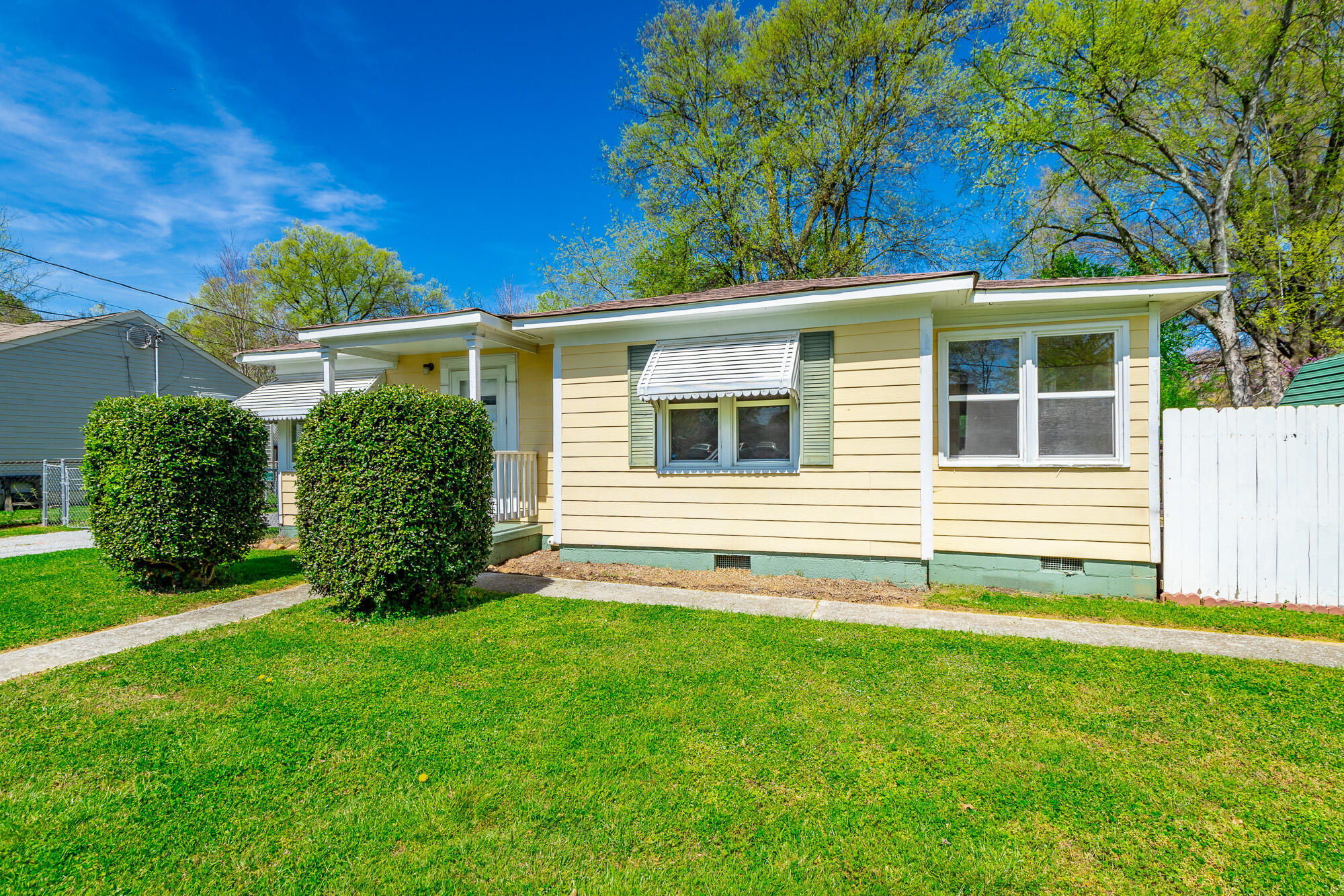 1713 Strawberry Lane Hixson, TN 37343 - Photo 2 of 26 1713 Strawberry Lane HD-9