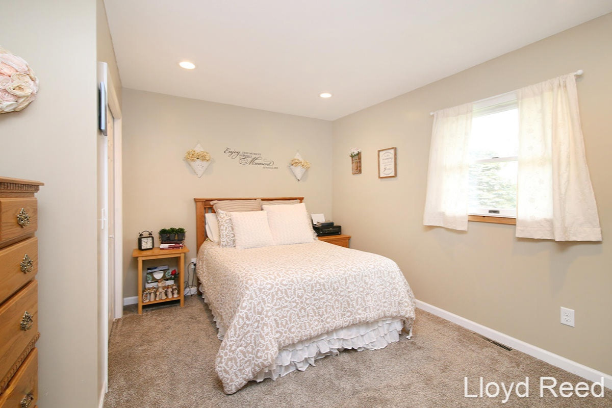 12250 West Cutler Road Lakeview, MI 48850 - Photo 9 of 28 Master Bedroom