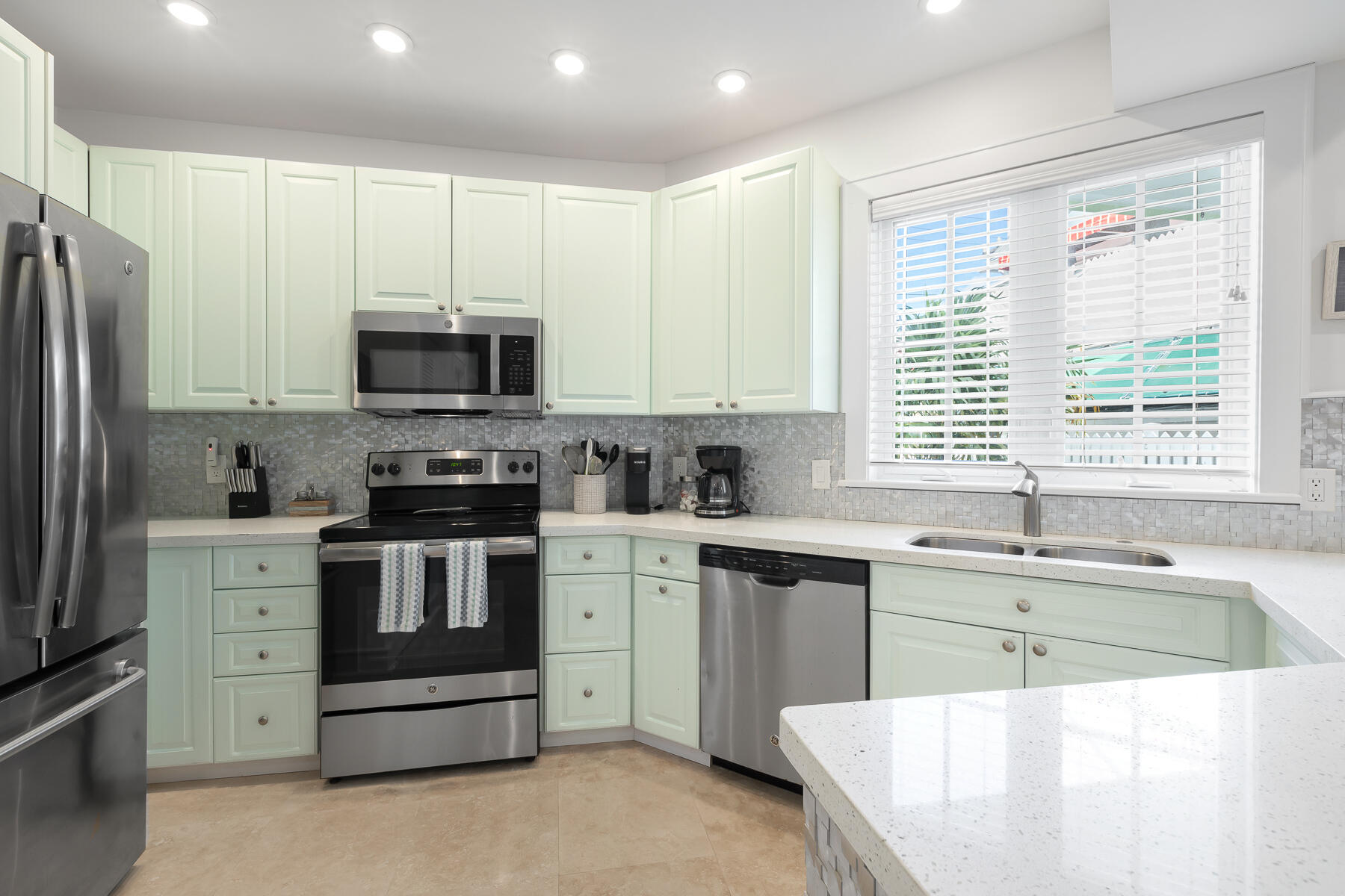 1011 Simonton Street, Unit 1 Key West, FL 33040 - Photo 11 of 33 1011 SIMONTON ST #1 WEB-12