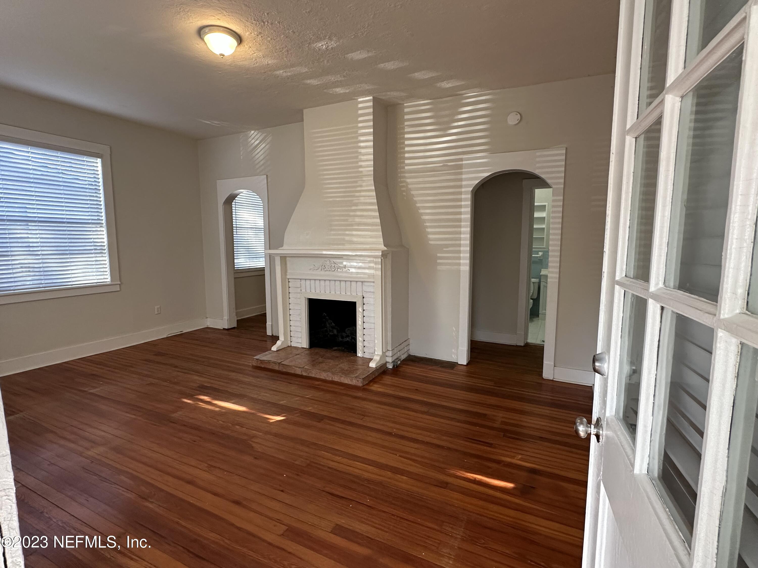 1824 Perry Place Jacksonville, FL 32207 - Photo 4 of 20 IMG-1773