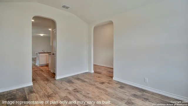 $319,999 | 12820 El Arrayan, Converse, TX 78109