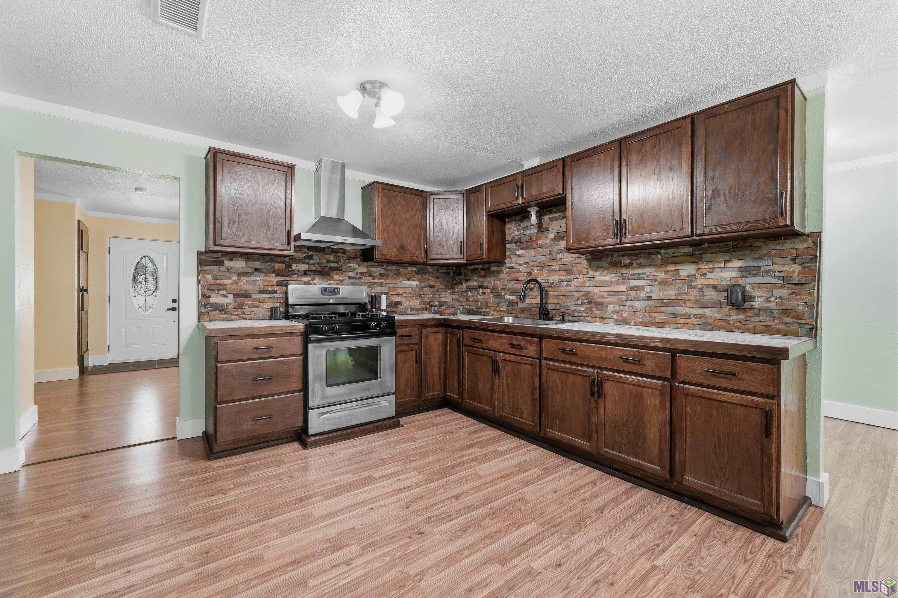 31276 Old River Road Denham Springs, LA 70726 - Photo 6 of 24 Gallery Image 6