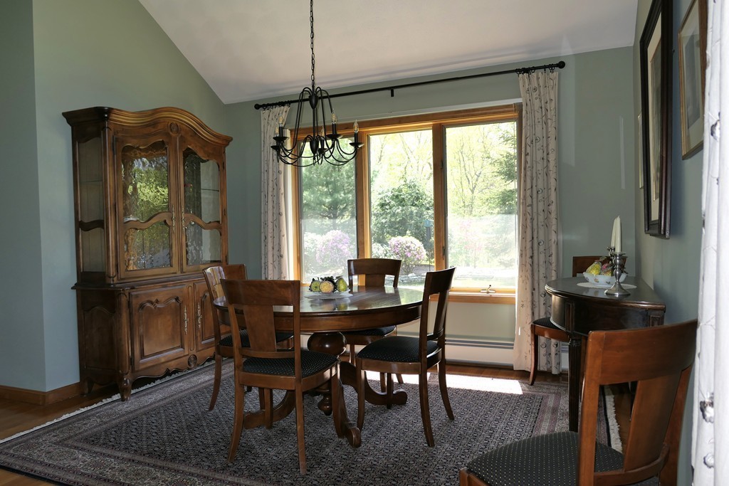 39 Andrews Road Wakefield, MA 01880 - Photo 6 of 30 Gallery Image 6