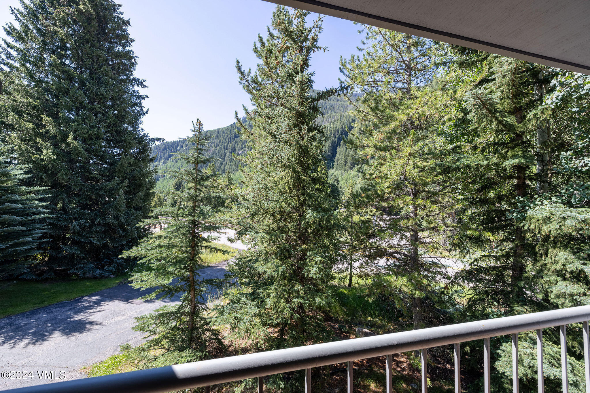 3891 Big Horn Road, Unit D Vail, CO 81657 - Photo 25 of 28 a balcony with an outdoor space