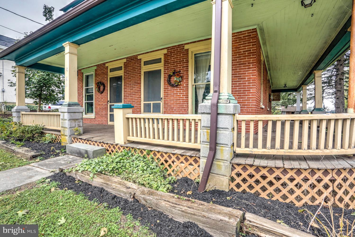 307 East Meadow Valley Road Lititz, PA 17543 - Photo 8 of 47