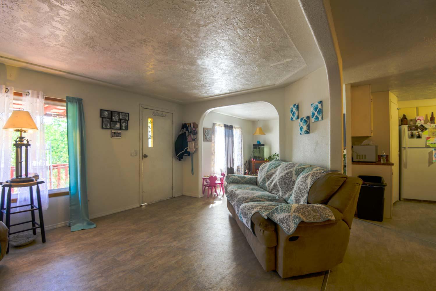 9757 Blackwell Road Central Point, OR 97502 - Photo 6 of 28 _ALB8547-HDR