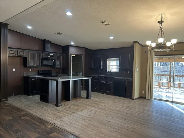 $1,850 | 317 County Road 4790, Boyd, TX 76023