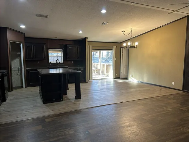 $1,850 | 317 County Road 4790, Boyd, TX 76023