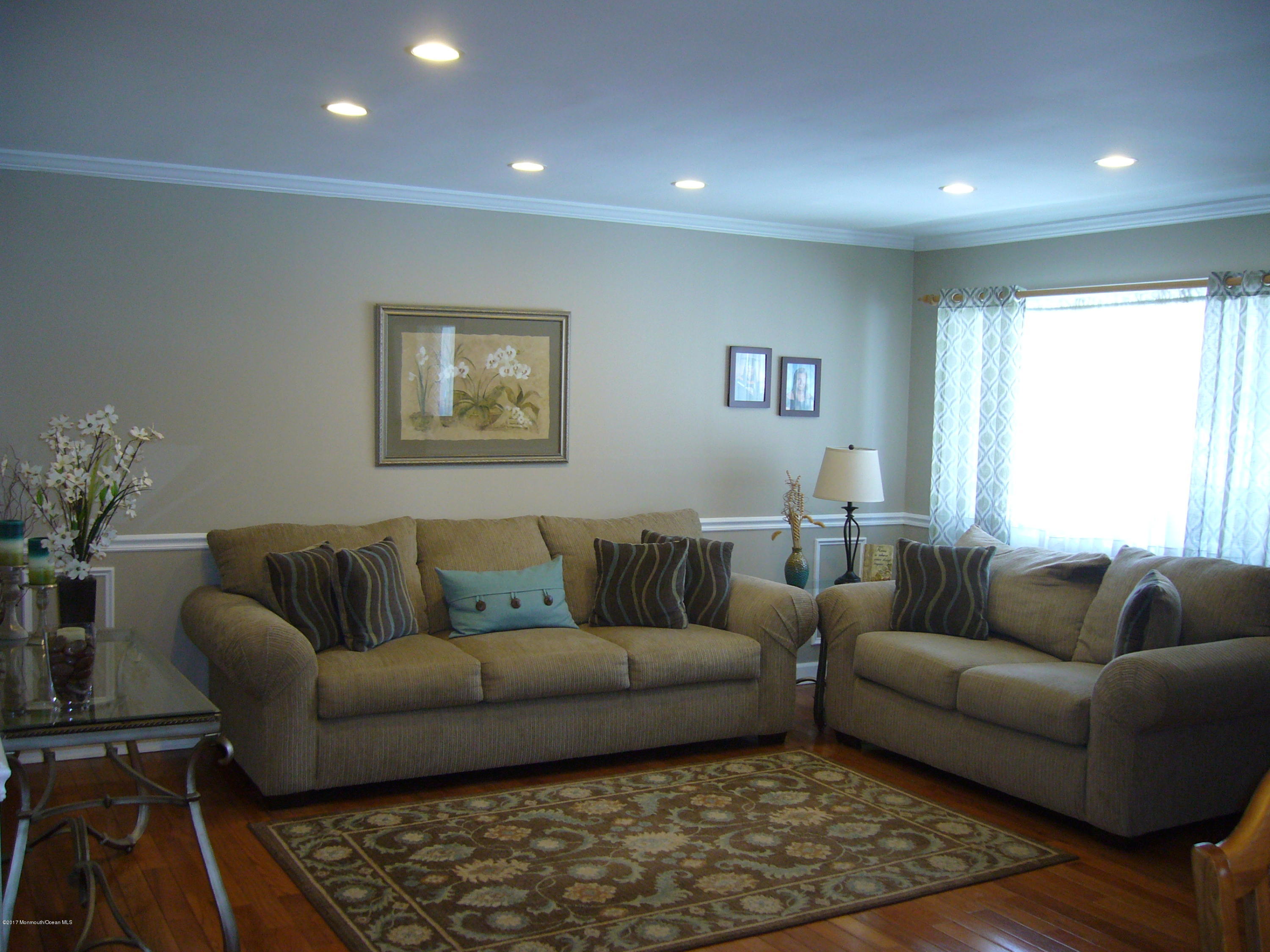 515 E Road Belford, NJ 07718 - Photo 2 of 21 515EastRd Living Room