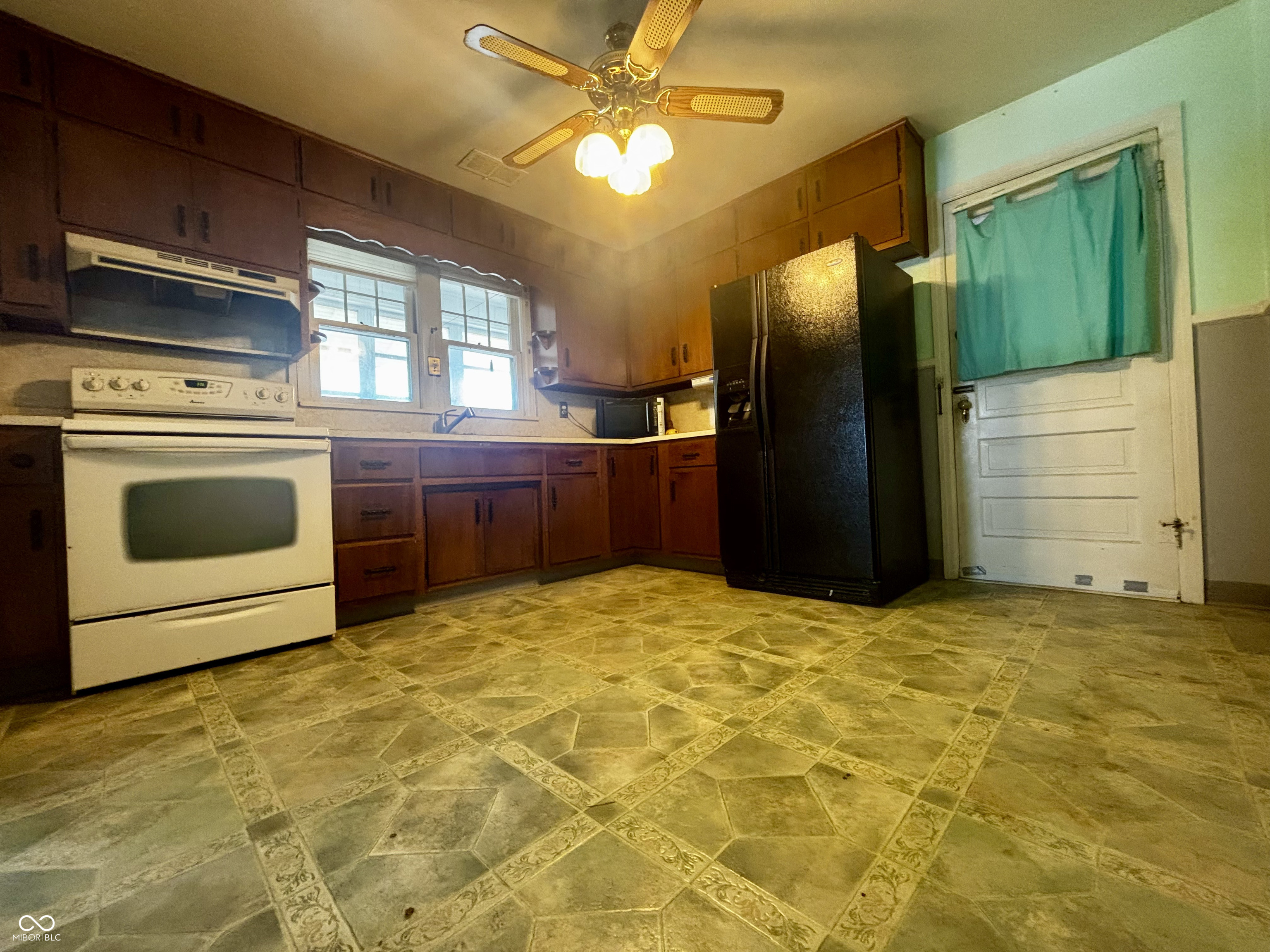 3635 Hamilton Place Anderson, IN 46013 - Photo 8 of 24