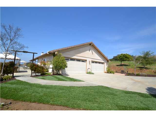 19562 Hidden Glen Road Alpine, CA 91901 - Photo 2 of 25