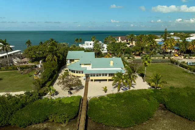 a view of a lake with a house