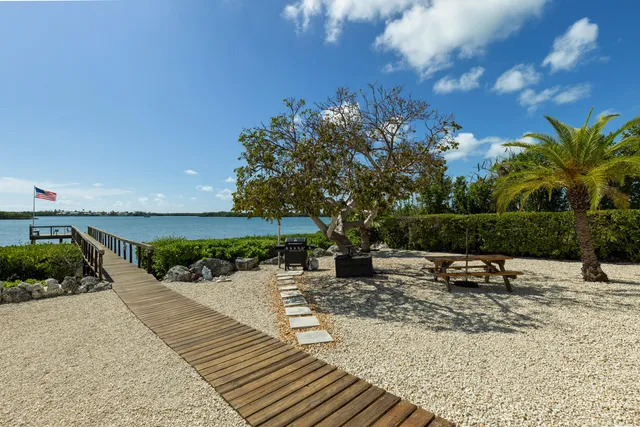$2,750,000 | 120 Pirates Cove Drive, Marathon, FL 33050