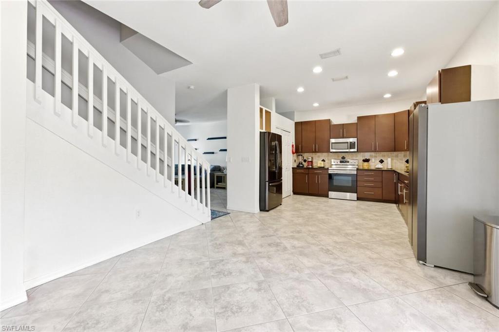 7577 Bristol Circle Naples, FL 34120 - Photo 6 of 41