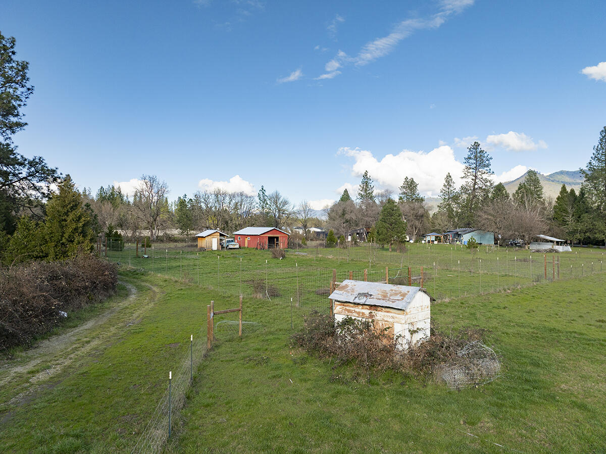 1392 Cedar Flat Road Williams, OR 97544 - Photo 31 of 56 30