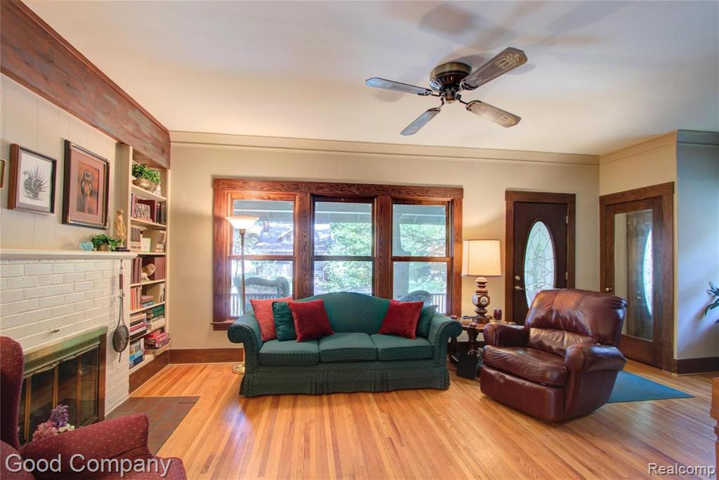 20 Devonshire Road Pleasant Ridge, MI 48069 - Photo 5 of 43