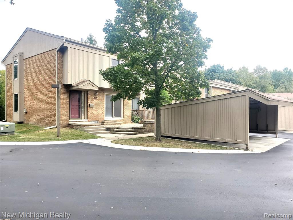 673 Oakbrook West Rochester Hills, MI 48307 - Photo 31 of 36 Gallery Image 31