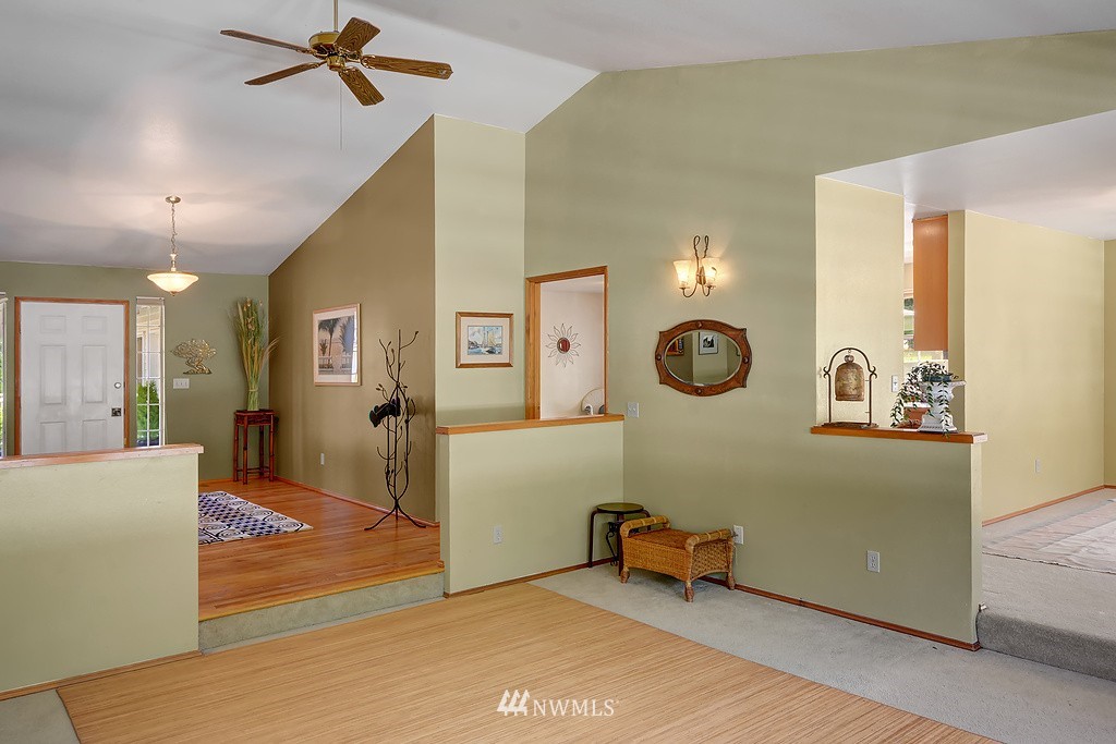 2605 Mill Avenue South Renton, WA 98055 - Photo 4 of 20