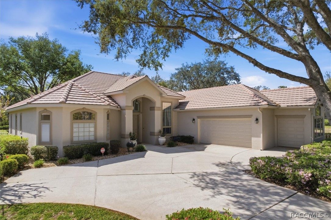 3156 North Caves Valley Path Lecanto, FL 34461 - Photo 1 of 38