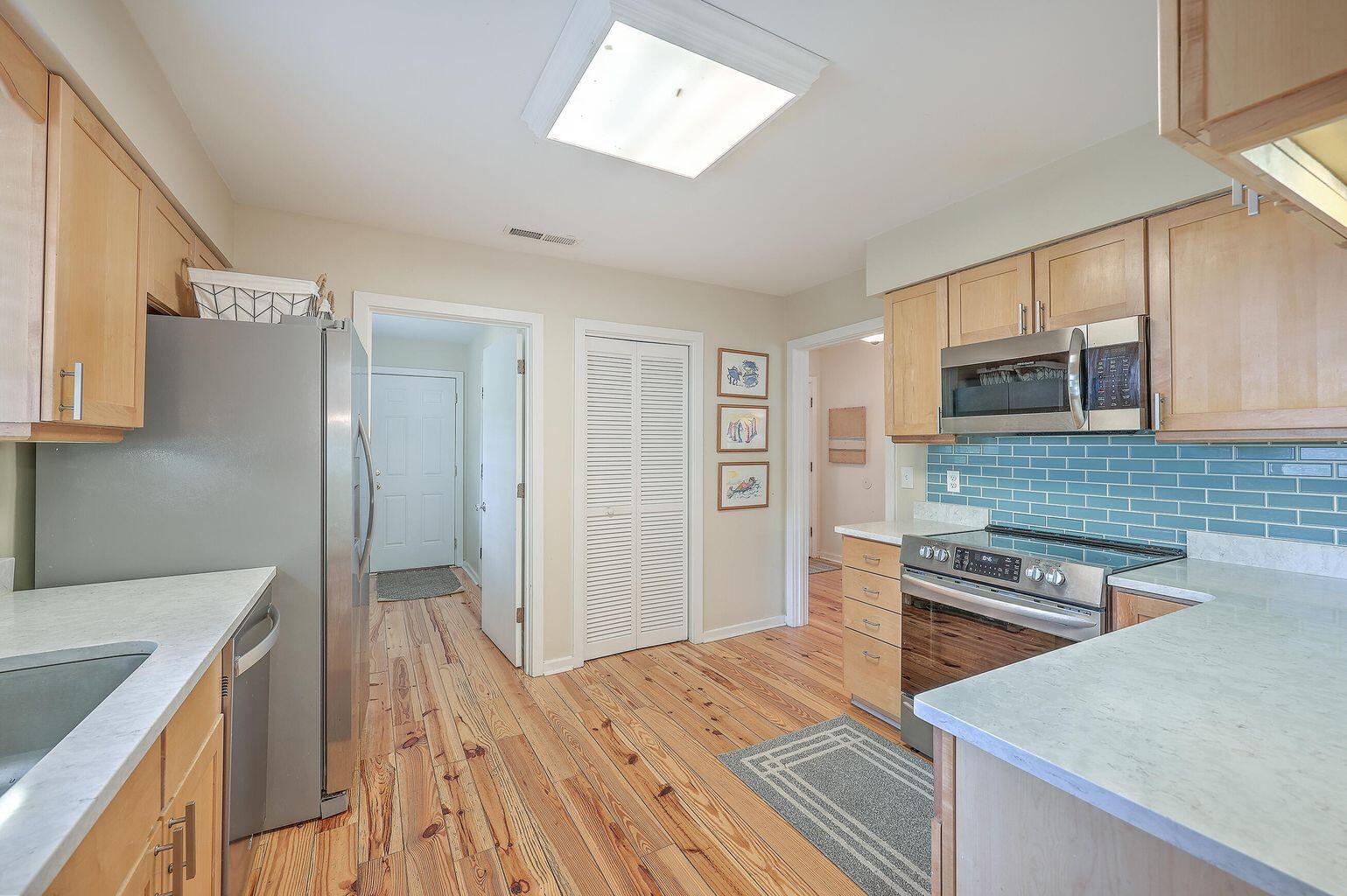 52 Eugenia Avenue Johns Island, SC 29455 - Photo 15 of 32 Kitchen 3