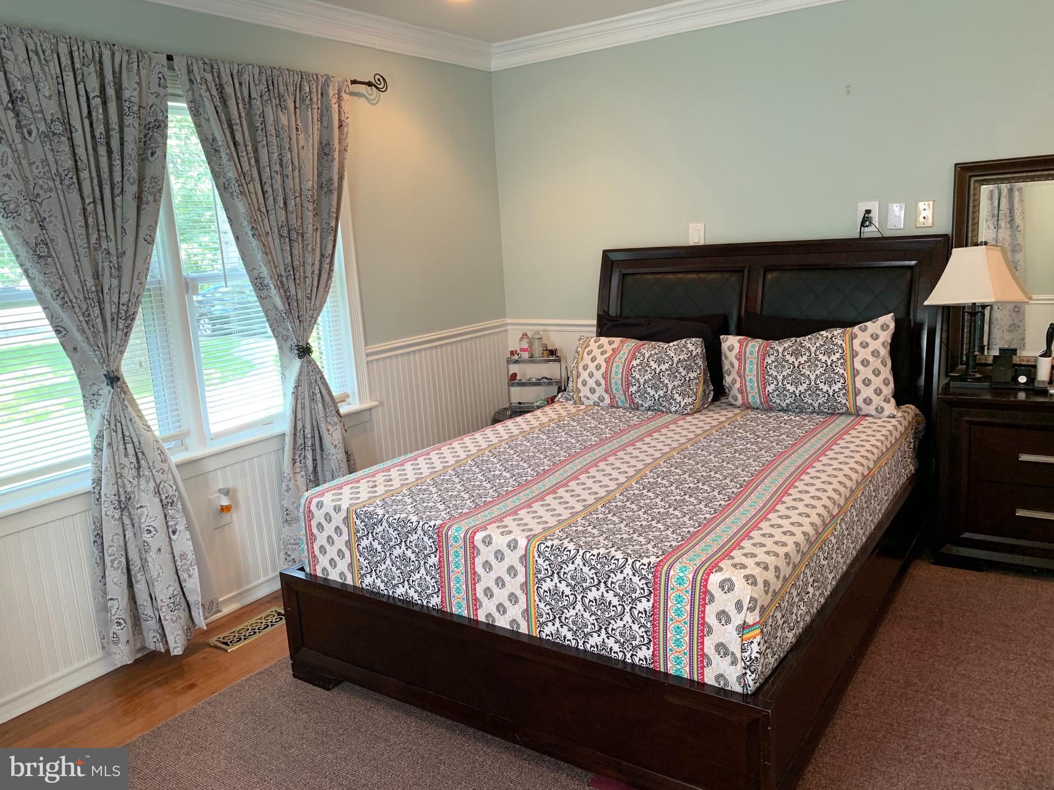 21084 Potomac View Road Sterling, VA 20164 - Photo 26 of 85 Main Level Bedroom 1