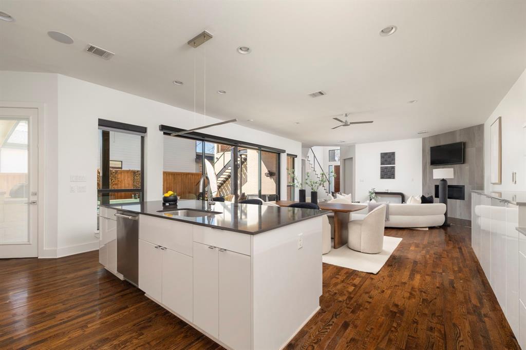 3922 Valley Ridge Road Dallas, TX 75220 - Photo 14 of 38