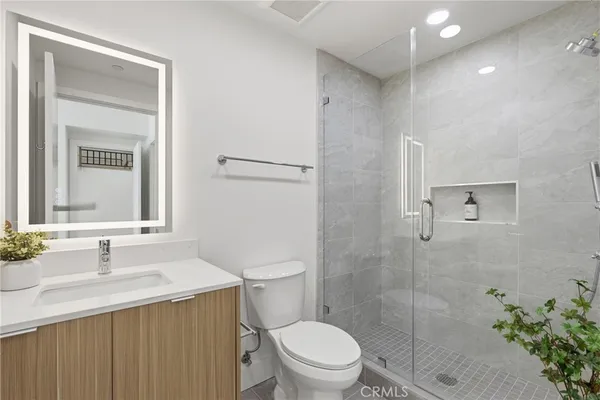 $6,295 | 12078 Guerin Street, Unit 407, Studio City, CA 91604
