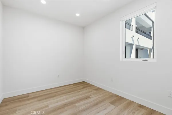 $6,295 | 12078 Guerin Street, Unit 407, Studio City, CA 91604