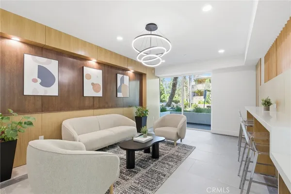 $6,295 | 12078 Guerin Street, Unit 407, Studio City, CA 91604