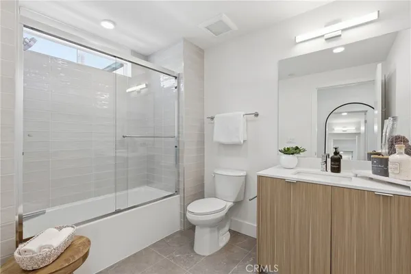 $6,295 | 12078 Guerin Street, Unit 407, Studio City, CA 91604
