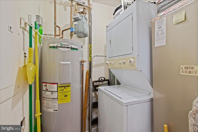 $715,000 | 621 North St Asaph Street, Unit 210, Alexandria, VA 22314