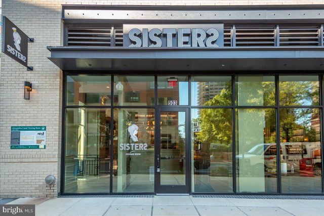 $715,000 | 621 North St Asaph Street, Unit 210, Alexandria, VA 22314