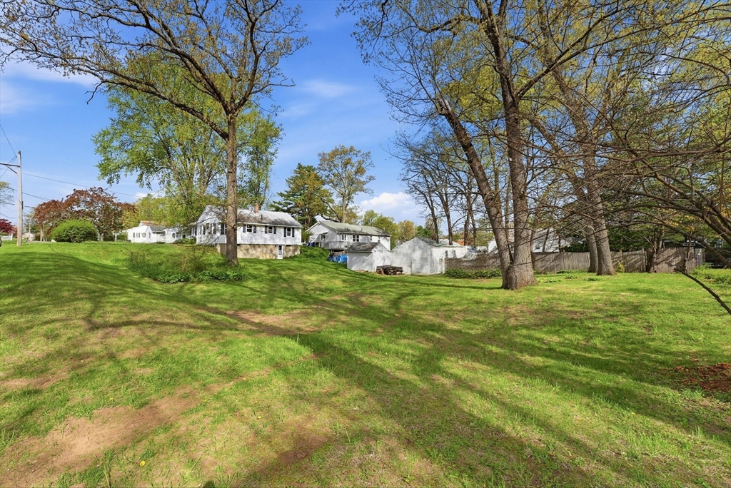 129 Cooper Street Springfield, MA 01108 - Photo 28 of 37