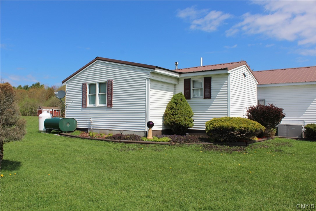 241 Mellon Road Amboy, NY 13493 - Photo 4 of 42