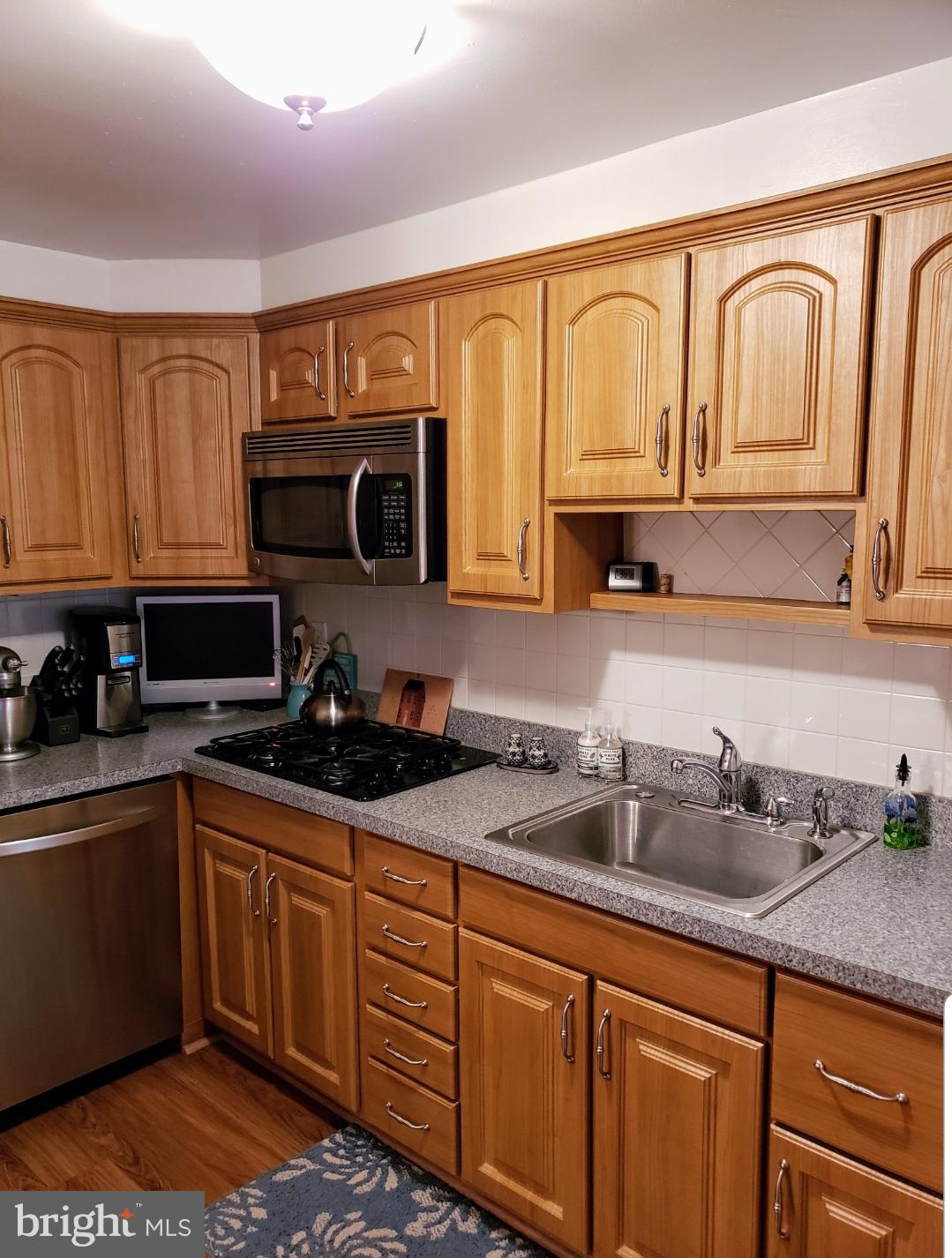 8189 Mid Haven Road Baltimore, MD 21222 - Photo 4 of 22