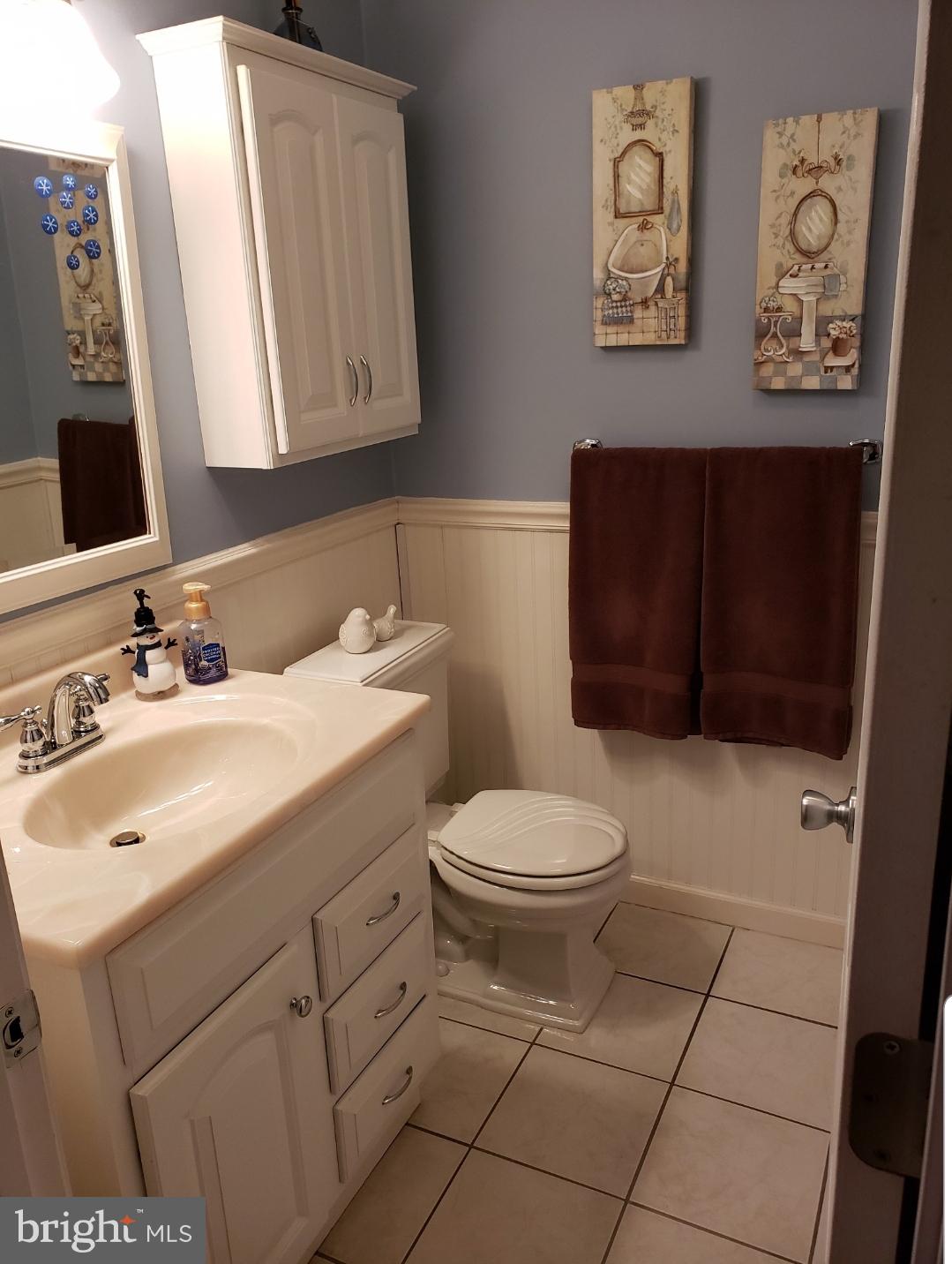 8189 Mid Haven Road Baltimore, MD 21222 - Photo 9 of 22 New bathroom with Bath Fitter tub/shower