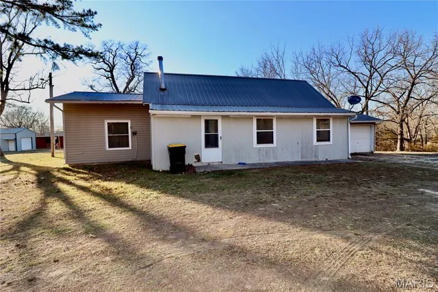 $265,000 | 19701 Universal Drive, Falcon, MO 65470
