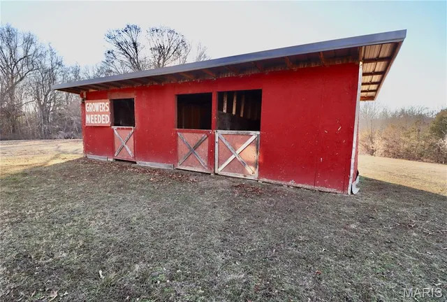 $265,000 | 19701 Universal Drive, Falcon, MO 65470