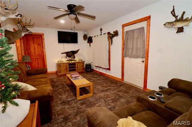 $265,000 | 19701 Universal Drive, Falcon, MO 65470