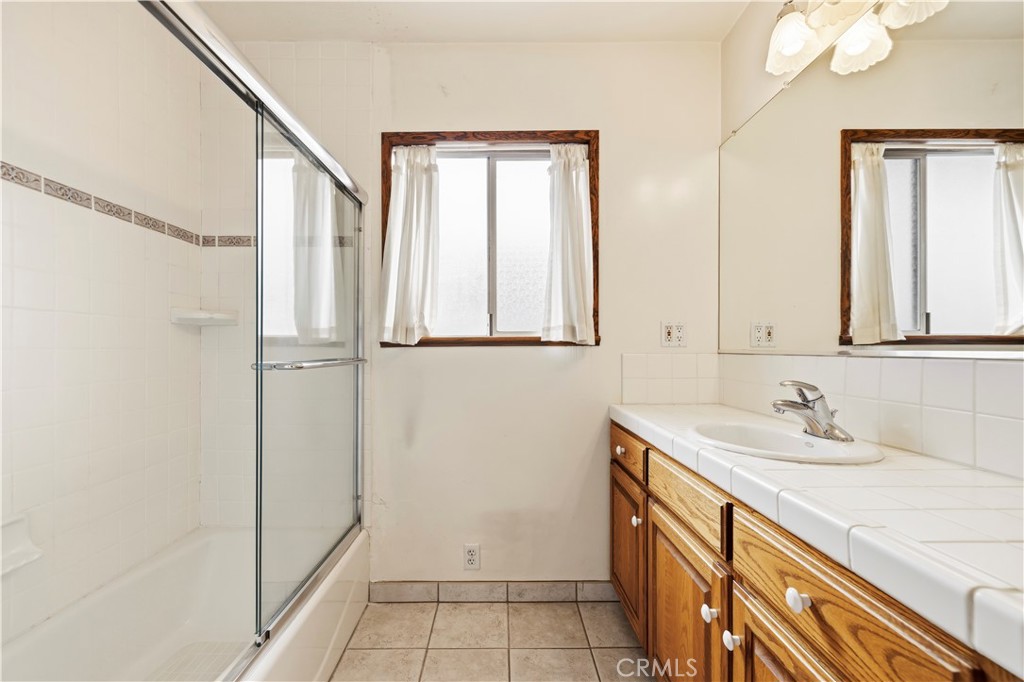 2724 North Kenneth Road Burbank, CA 91504 - Photo 30 of 35