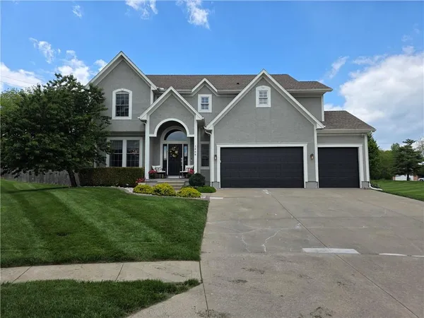 $515,000 | 1408 Cedar Ridge Circle, Raymore, MO 64083
