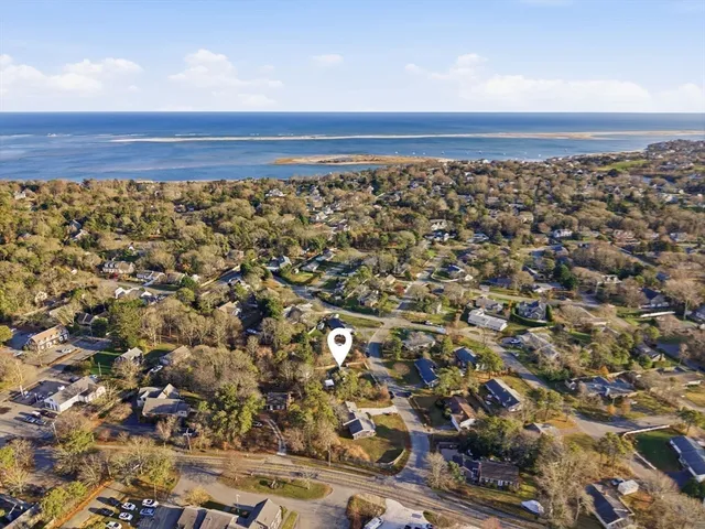 a view of a sky view