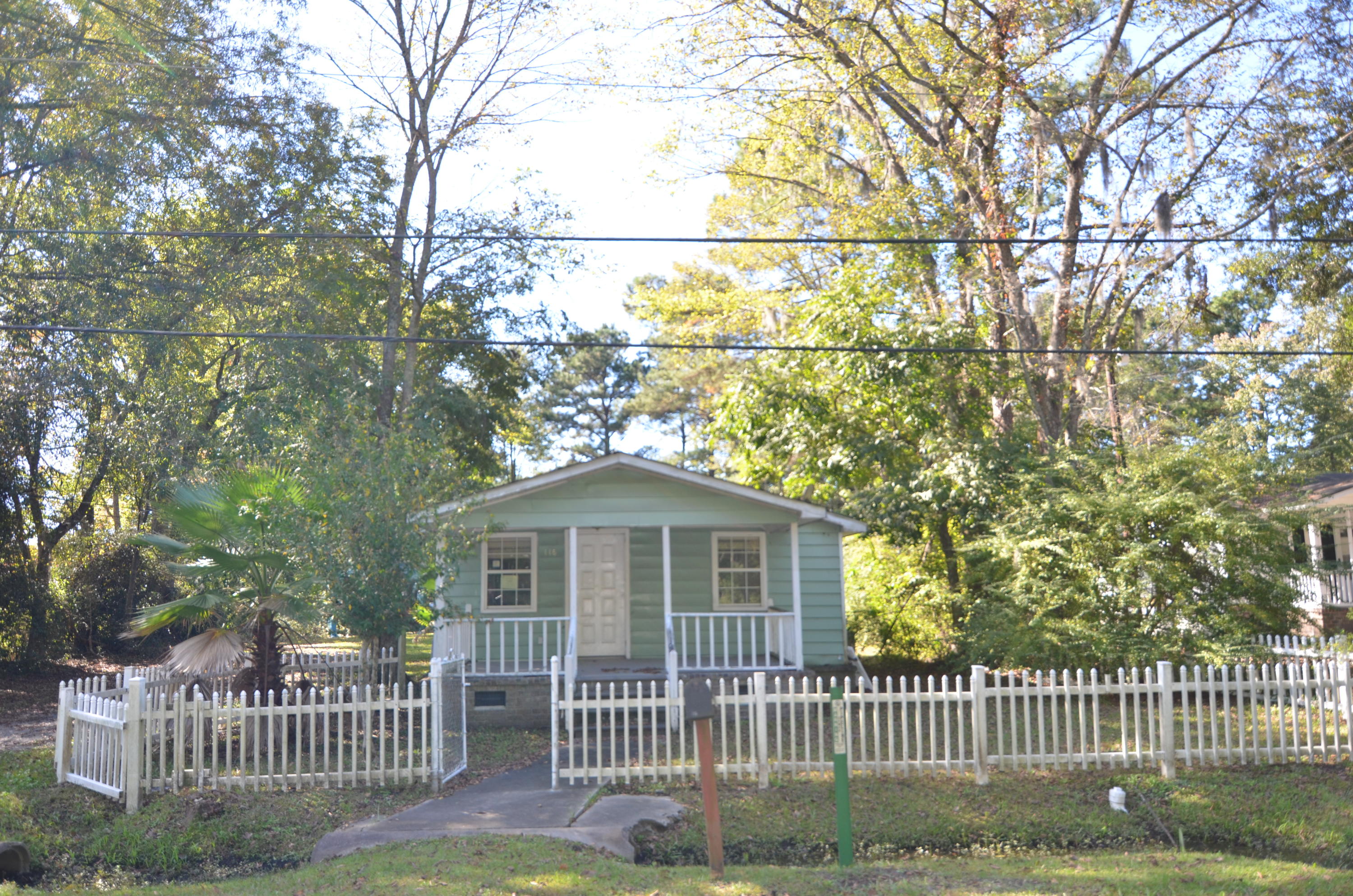 116 Parsons Road Summerville, SC 29483 - Photo 1 of 15 DSC_3710
