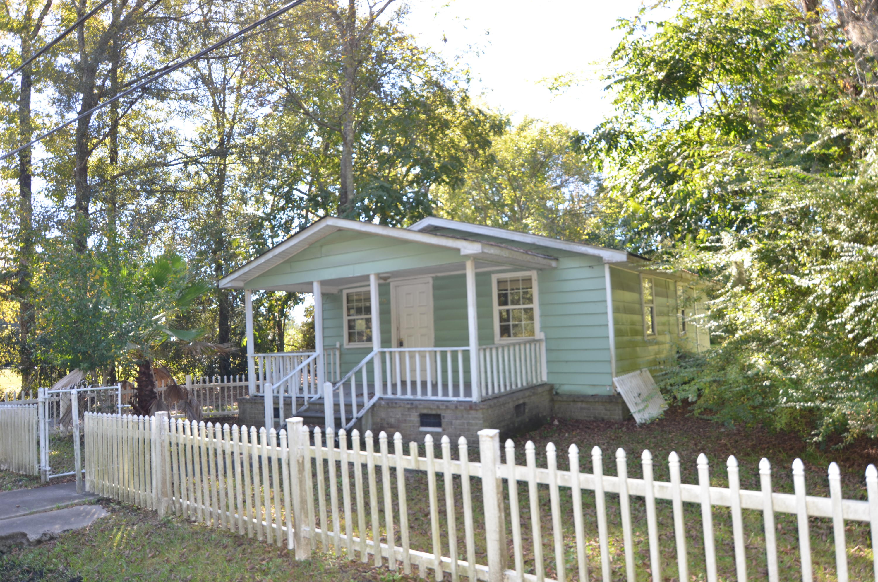 116 Parsons Road Summerville, SC 29483 - Photo 2 of 15 DSC_3712