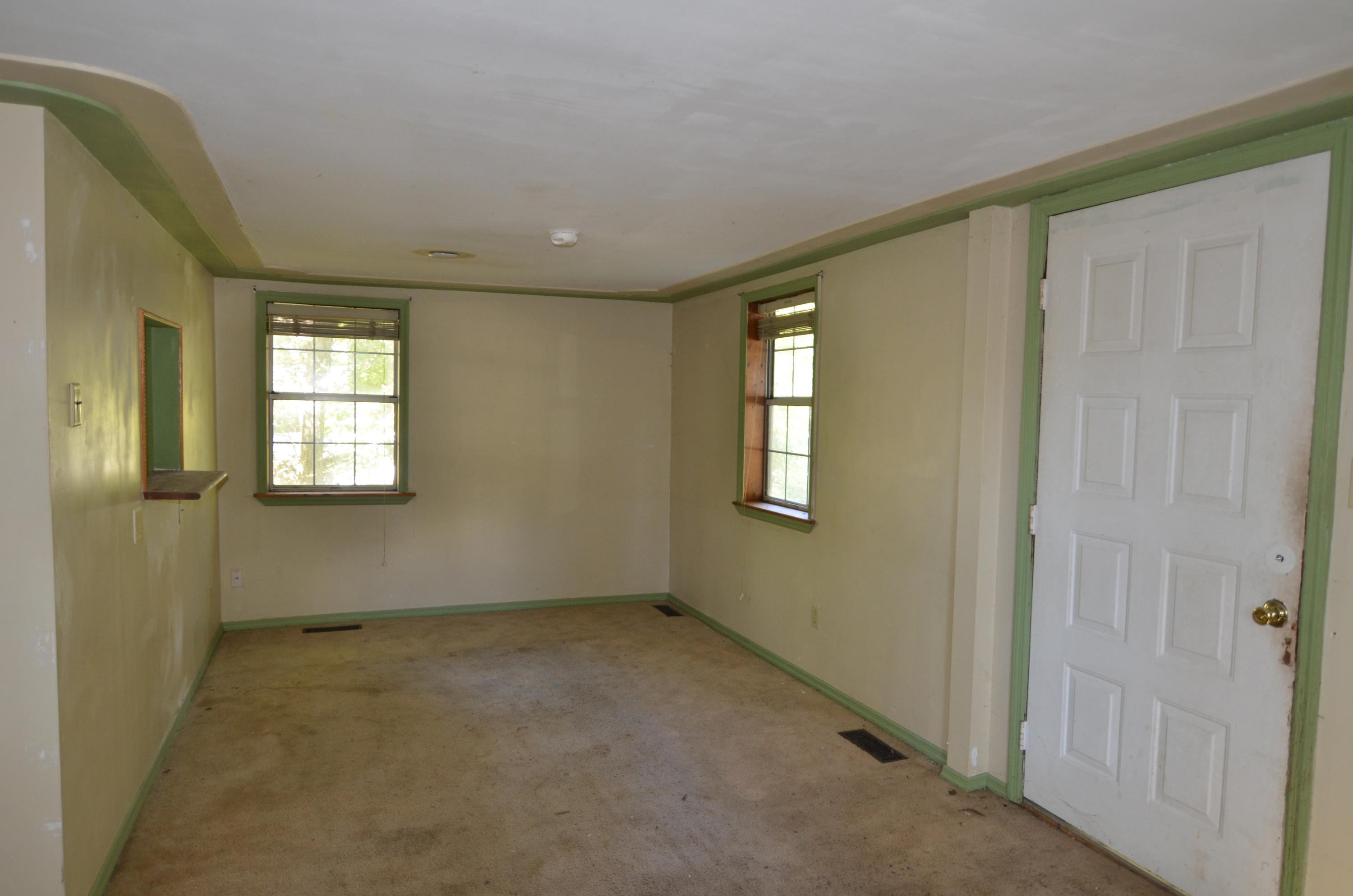 116 Parsons Road Summerville, SC 29483 - Photo 3 of 15 DSC_3719