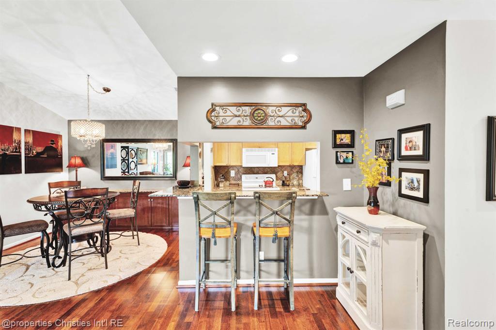 3581 Oakmonte Boulevard, Unit 60 Rochester, MI 48306 - Photo 17 of 48 Gallery Image 17