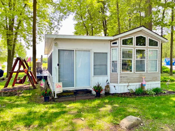 $179,900 | 734 Fountain Lane, Coldwater, MI 49036