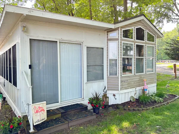 $179,900 | 734 Fountain Lane, Coldwater, MI 49036